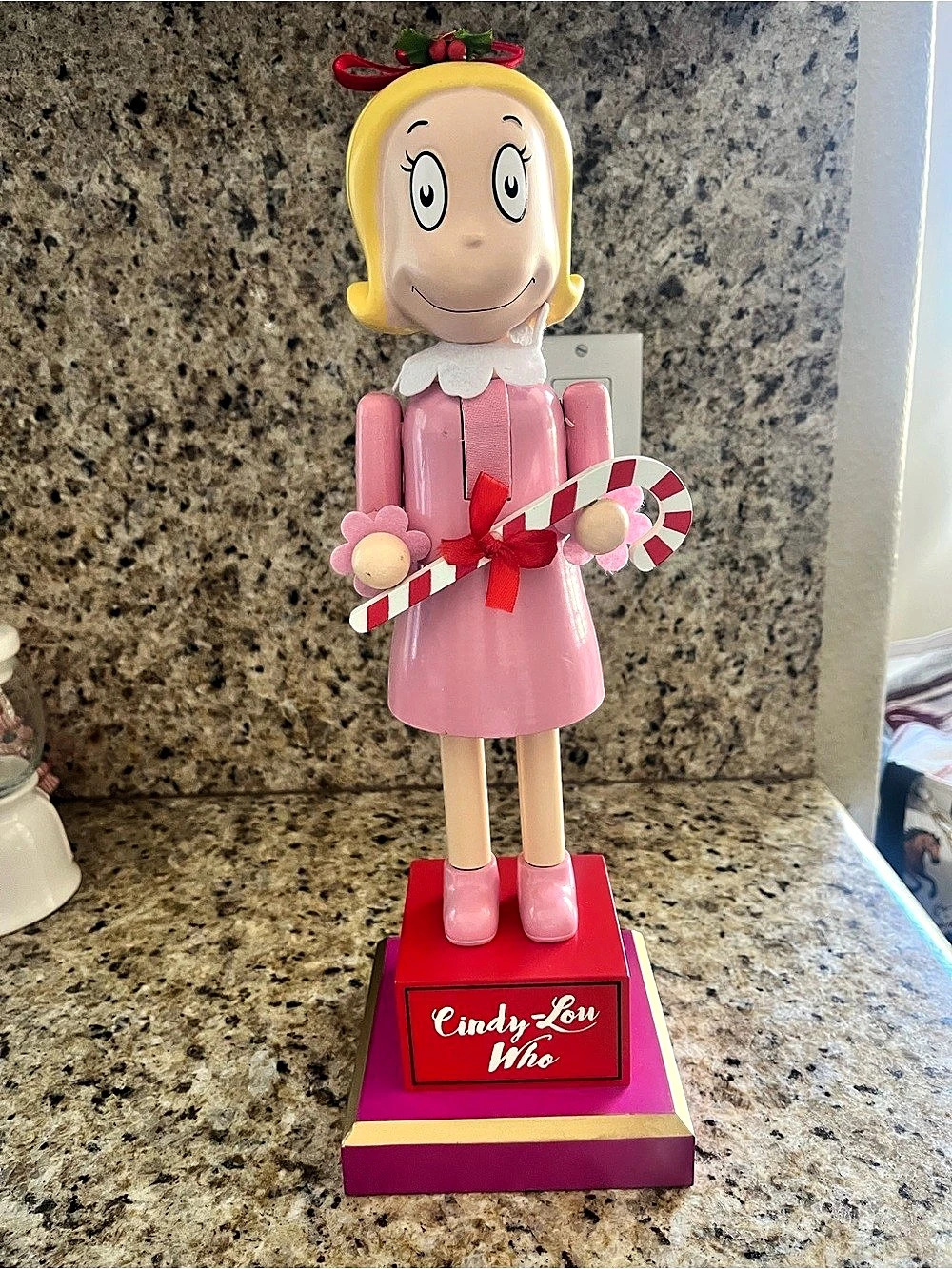 Dr. Seuss grinch stole Christmas Cindy-Lou Who Large Nutcracker